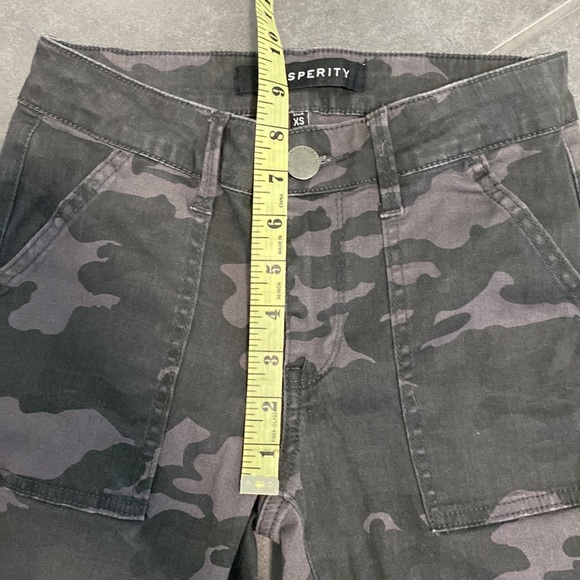 Prosperity Denim Black Gray Camo Print Jogger Jeans XS - Picture 8 of 10
